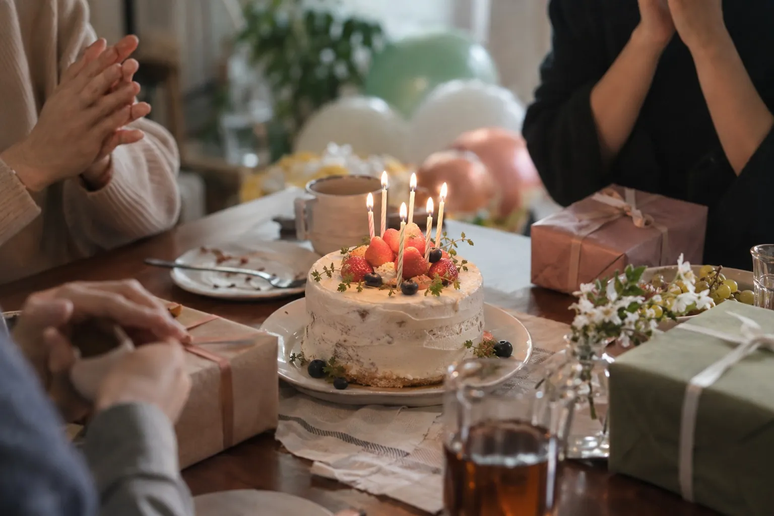 아이 생일상에 두 부모가 마주 앉는 날